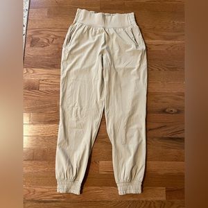 Lululemon size 4 joggers